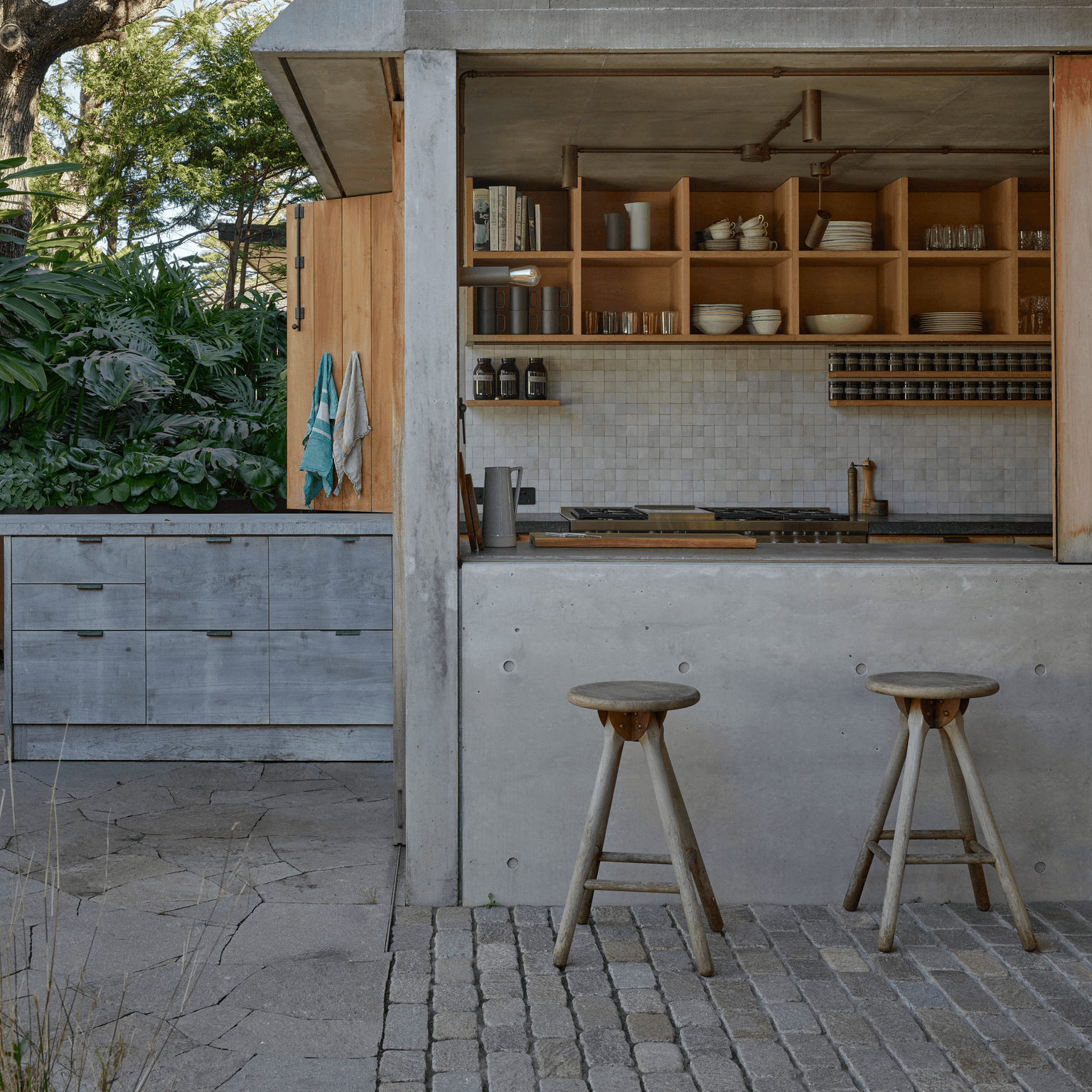 Hillier_Stool_EcoOutdoor