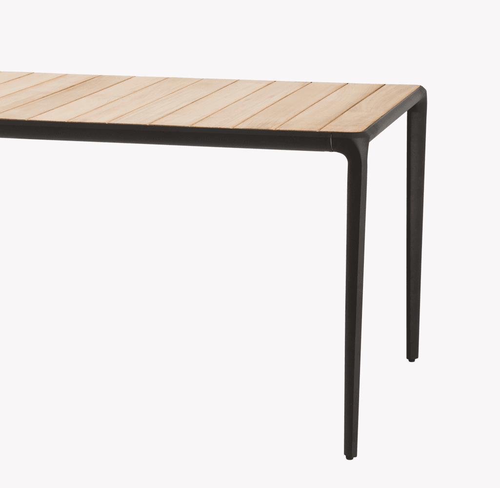 Ibsen_DiningTable_EcoOutdoor