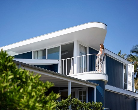 Beach house on stilts designed by Luigi Roselli architects