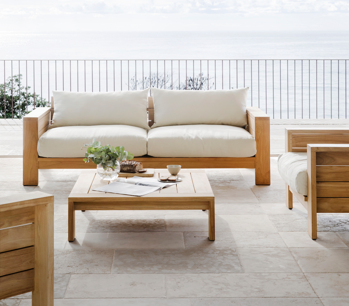 The Nomah Outdoor Lounge Collection is ideal snuggling up outdoors 